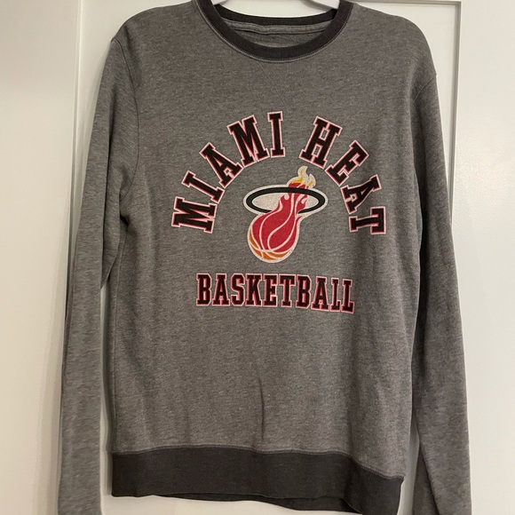 Miami Heat Basketball Sweatshirt - Picture 1 of 2